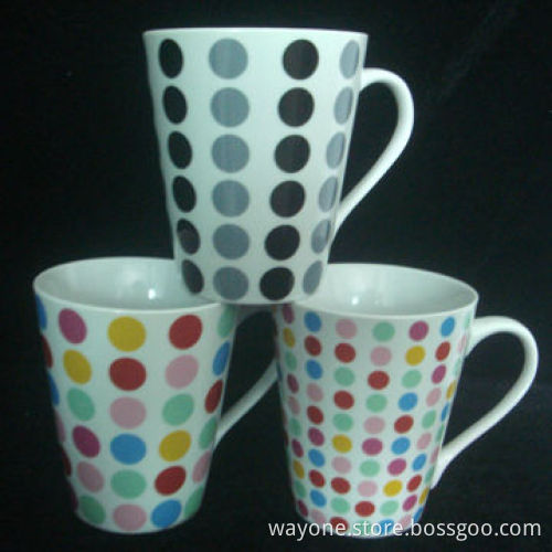 V-shape Mugs, Dot Design, 10oz Volume, Ideal for Gifts and Promotional Purposes